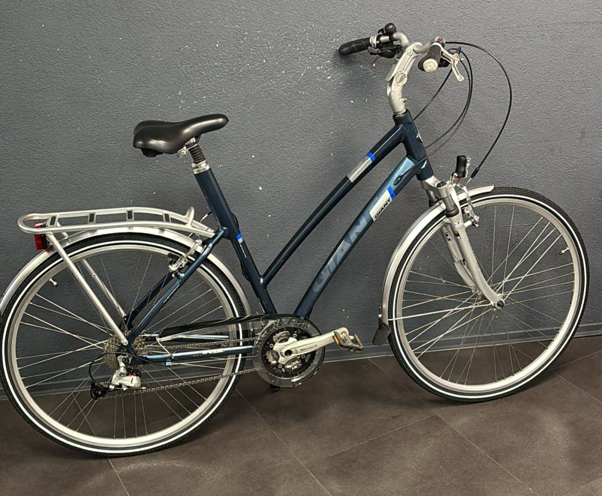 Giant Cosmo RS 2 hybride fiets 61 cm tweedehands (foto 3)