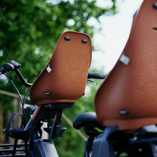 Urban Iki kinderzitje voor in Brown/Bincho Black