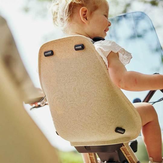 Urban Iki voorzitje in Beige/Bincho Black op fiets