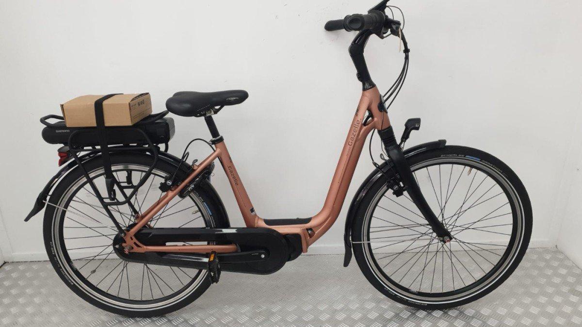 Gazelle Ami stadsfiets in zalmkleur, 45 cm framemaat