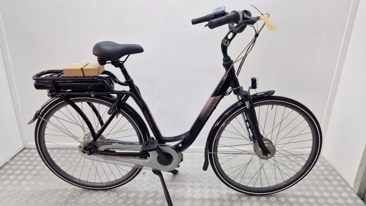 Sparta Amazone zwarte elektrische stadsfiets 56cm