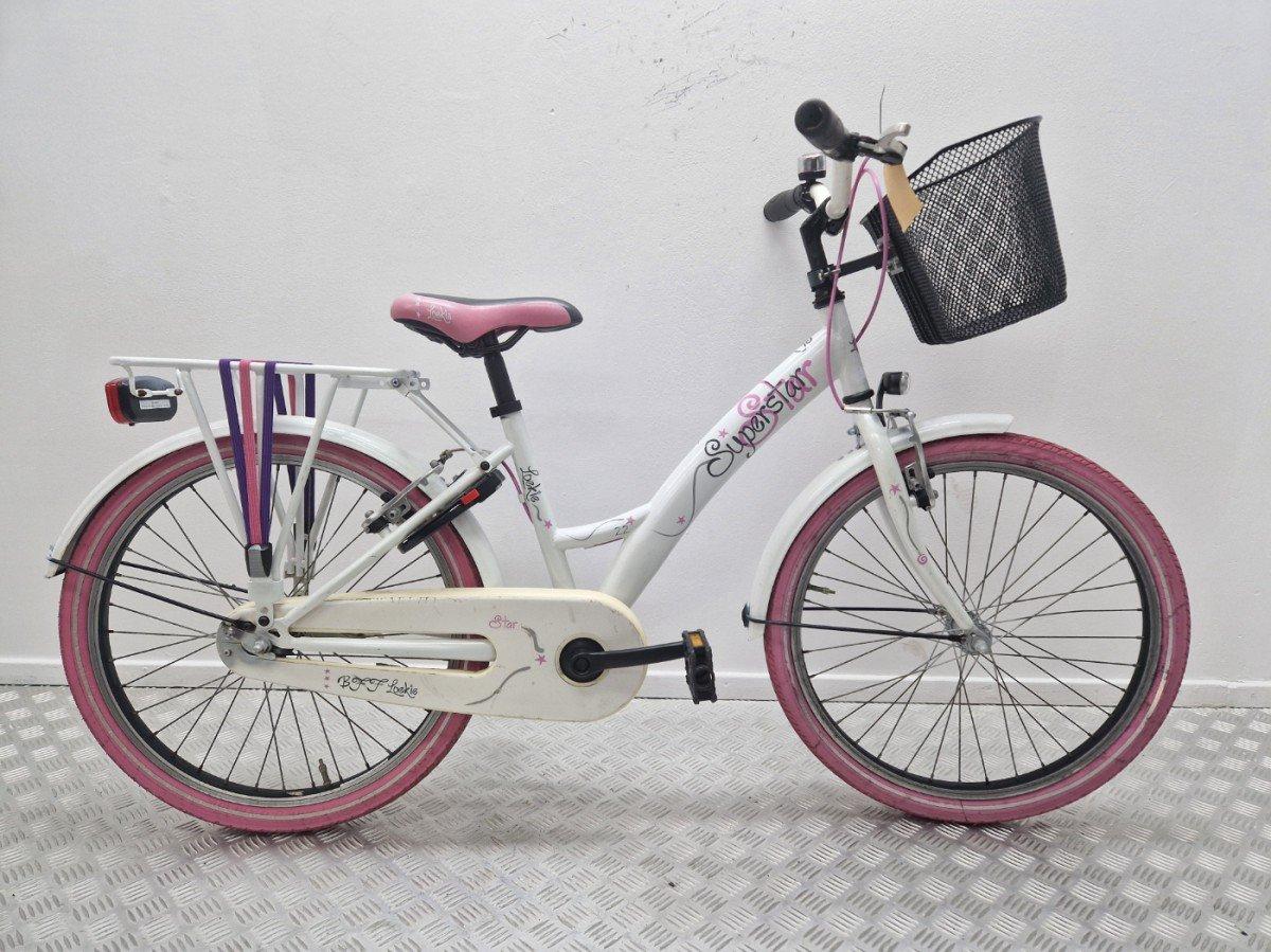Loekie Superstar 22 kinderfiets in wit met roze accenten, 22 inch, tweedehands