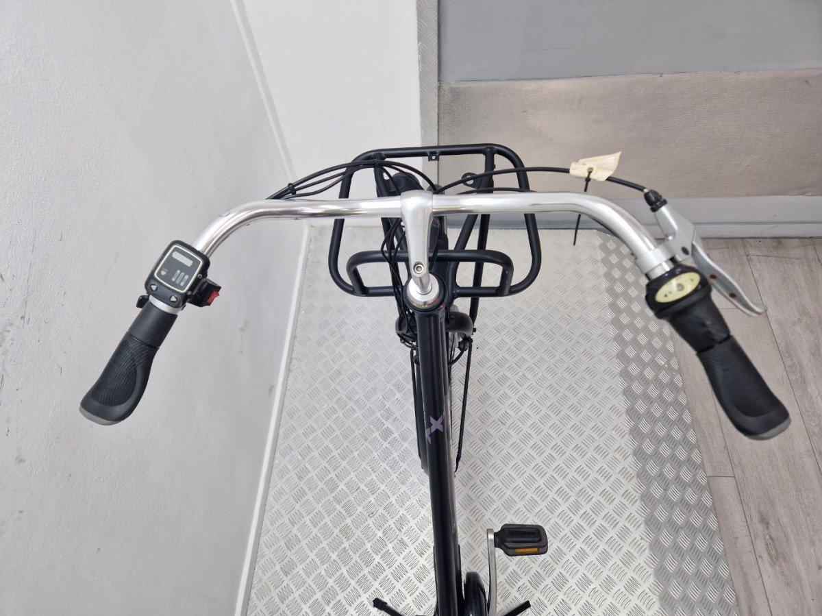 Tweedehands Giant Triple x elektrische stadsfiets voorwielmotor 241wh 56 cm foto 4
