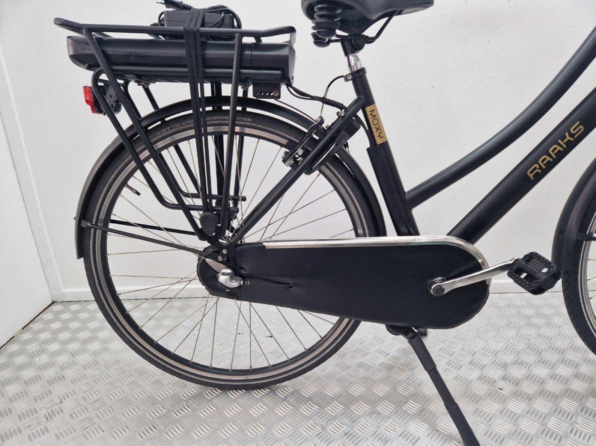 Tweedehands Raaks Moxy elektrische transportfiets voorwielmotor 460wh 50 cm foto 2