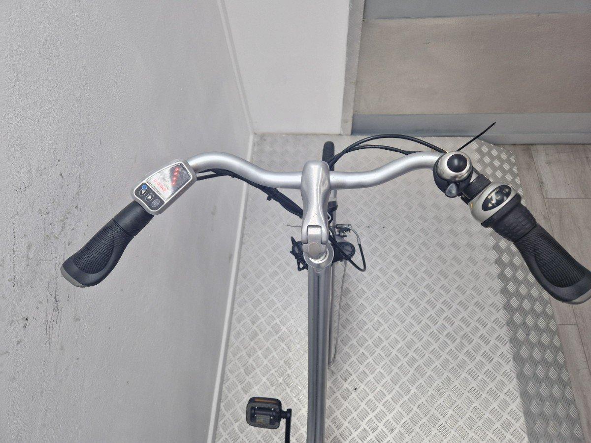 Tweedehands ECult Comfort elektrische stadsfiets voorwielmotor 52 cm foto 4