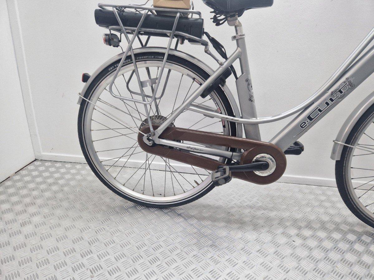 Tweedehands ECult Comfort elektrische stadsfiets voorwielmotor 52 cm foto 2