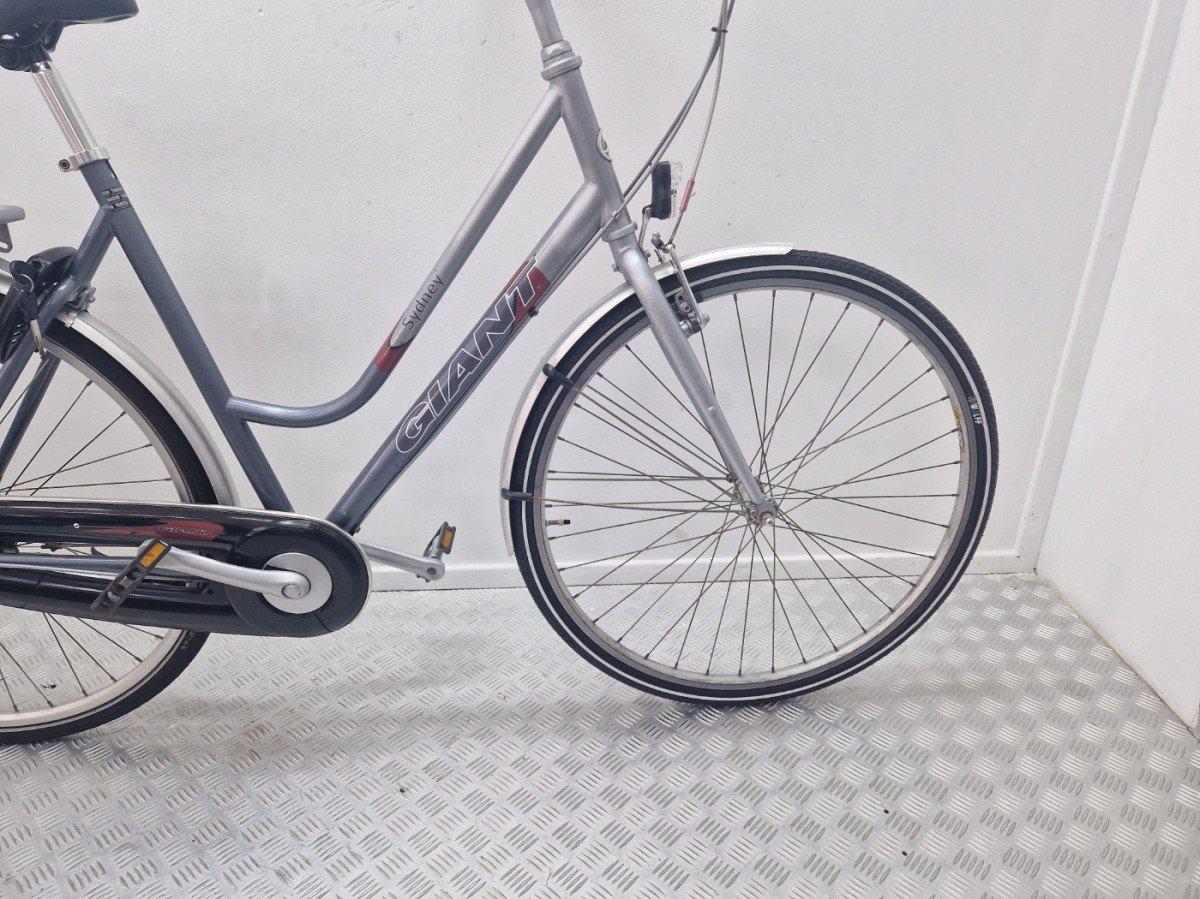Tweedehands Giant Sydney stadsfiets 57 cm foto 3