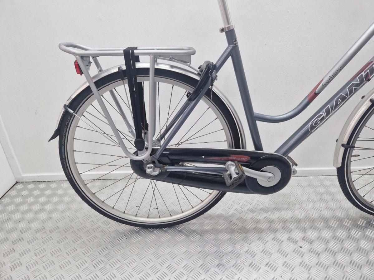 Tweedehands Giant Sydney stadsfiets 57 cm foto 2