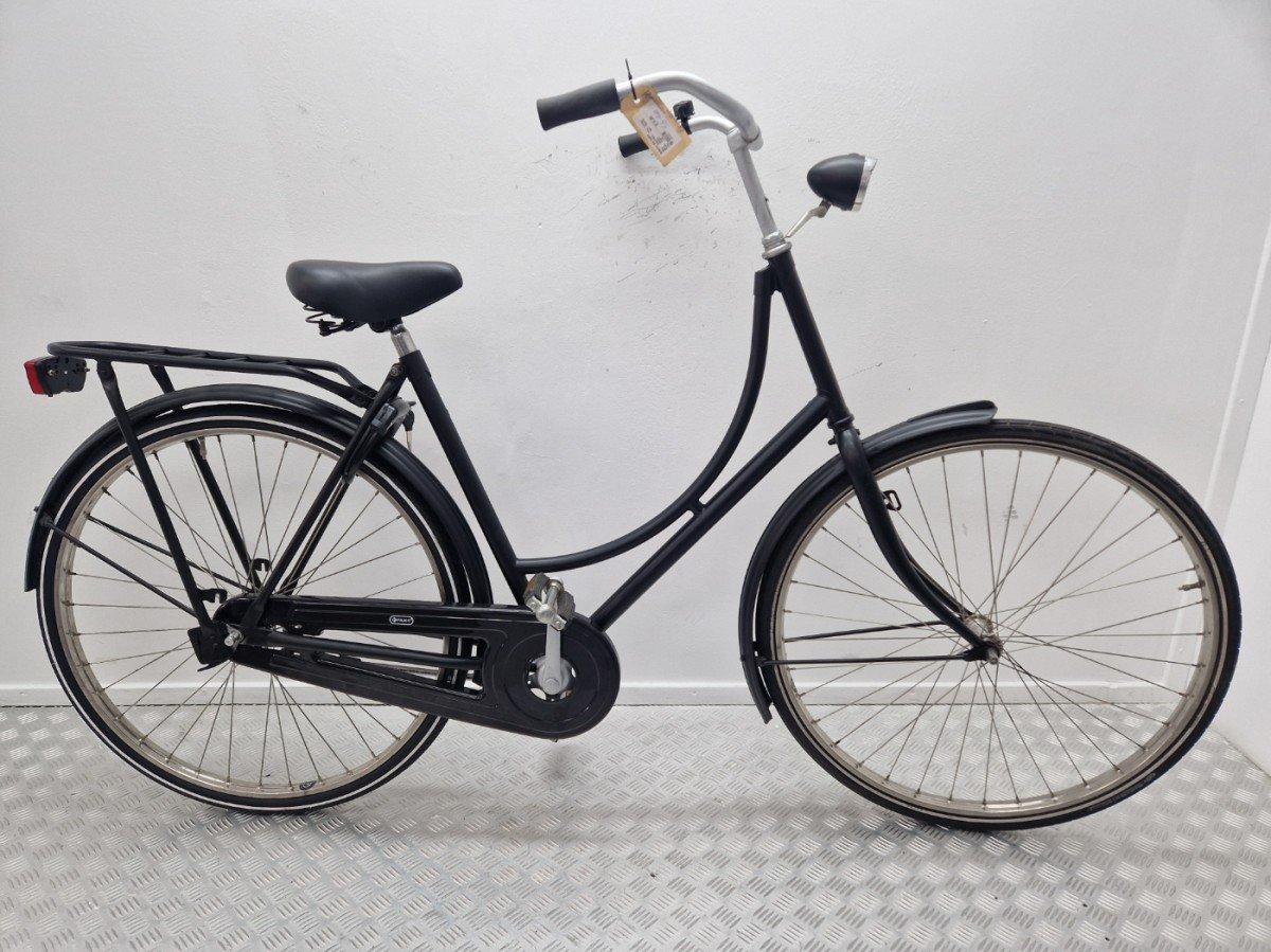 Merkloos Omafies zwarte omafiets met lage instap, 28 inch wielen