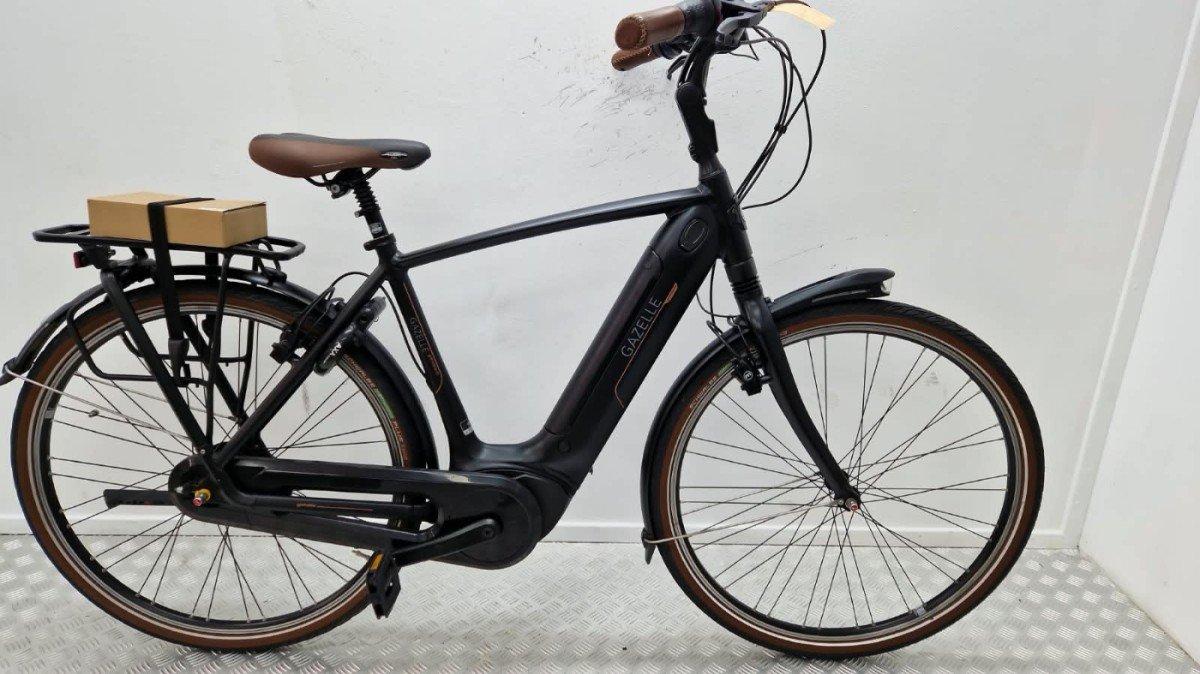 Gazelle Grenoble C8 zwarte elektrische stadsfiets, vooraanzicht