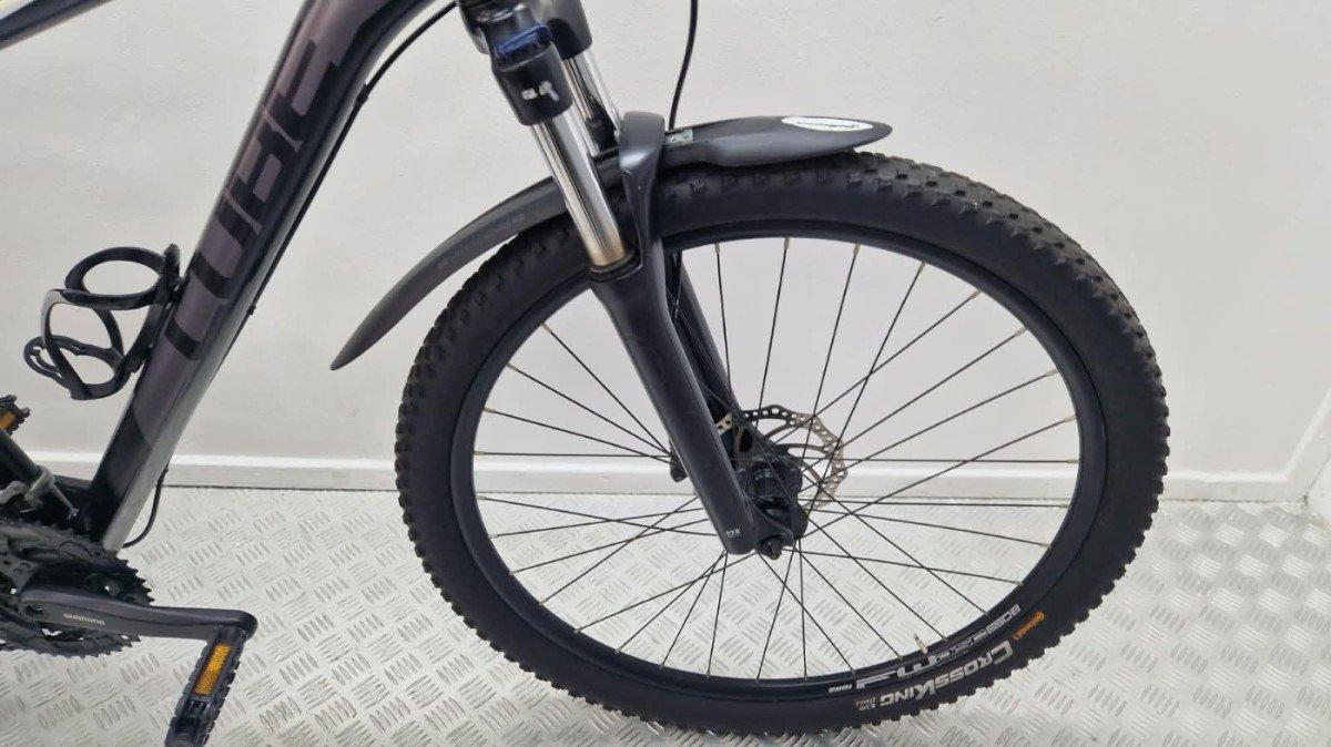 Tweedehands Cube Aim mountainbike 45 cm foto 2