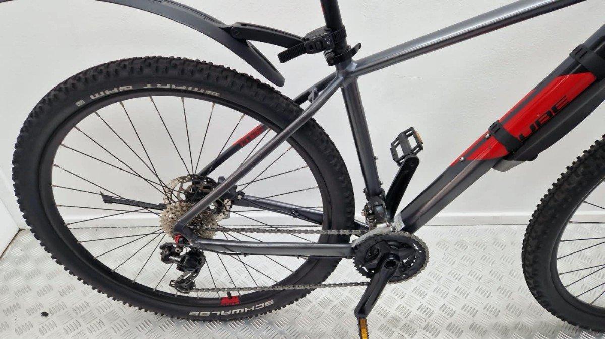 Tweedehands Cube Aim mountainbike 48 cm foto 3
