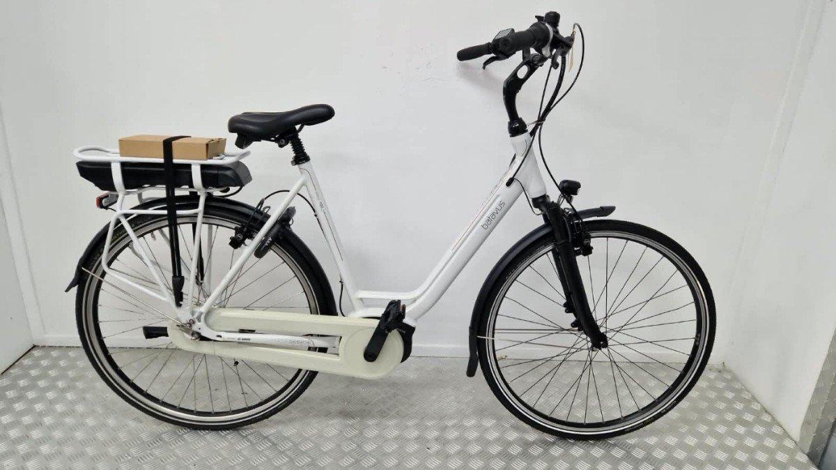 Batavus Wayz E-go Active Line tweedehands e-stadsfiets in wit, 57cm