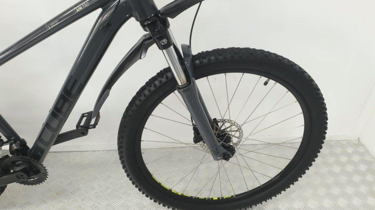 Tweedehands Cube Aim mountainbike 38 cm foto 2