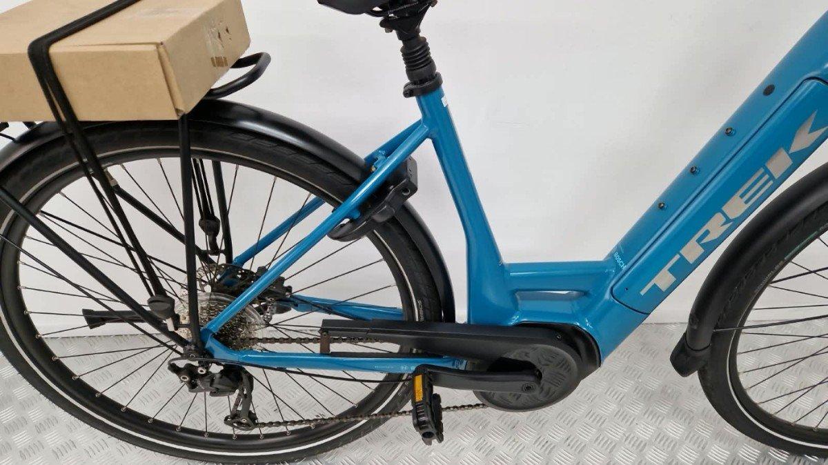 Tweedehands Trek Verve+ 3 e-bike Bosch middenmotor 400Wh 51 cm foto 3