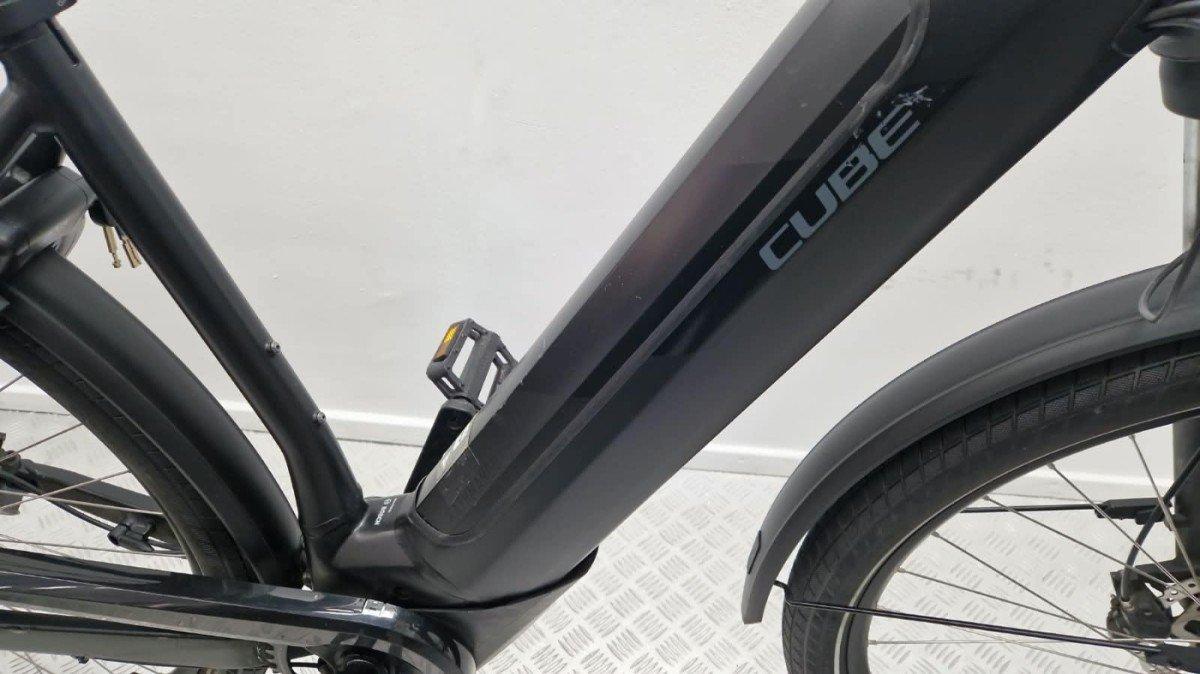 Tweedehands Cube Kathmandu HPA e-bike Bosch middenmotor 52 cm foto 3