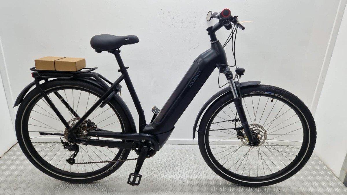 Cube Kathmandu HPA elektrische hybride fiets grijs mat, vooraanzicht