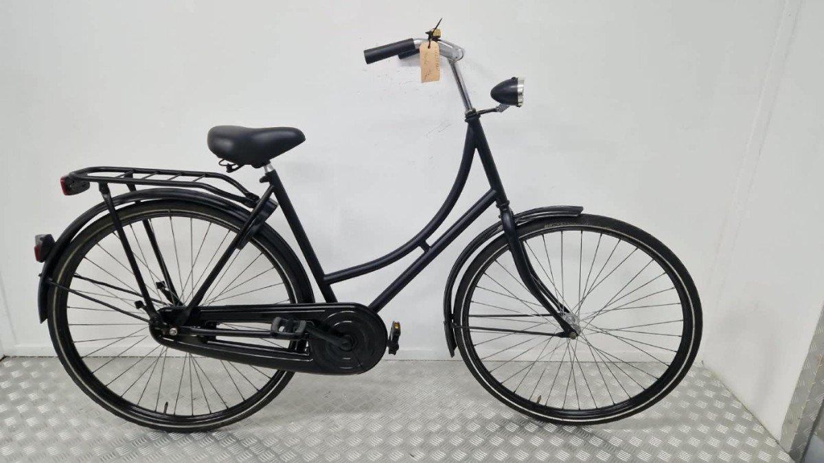 Budgetbike Omafiets zwart, klassieke stadsfiets met terugtraprem