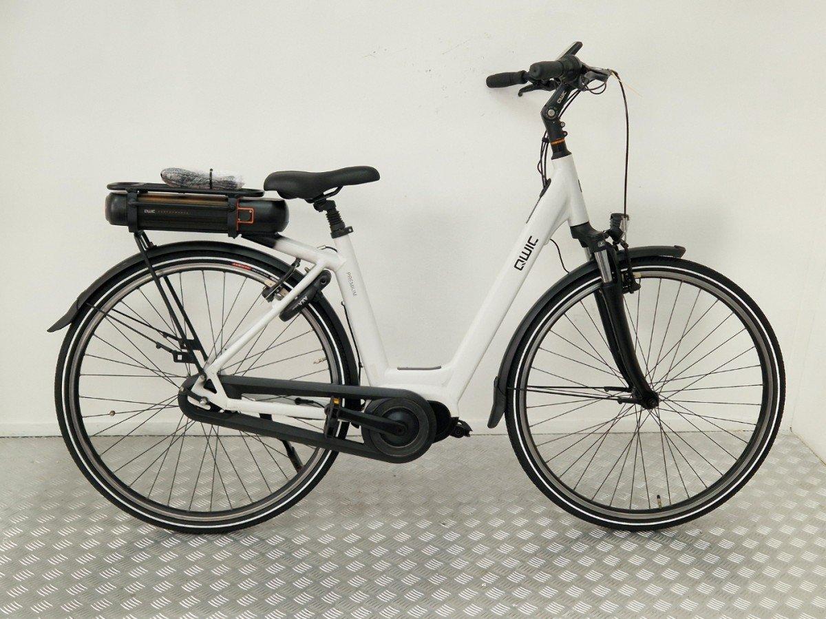 QWIC Premium FN7 witte elektrische stadsfiets, 51 cm, vooraanzicht