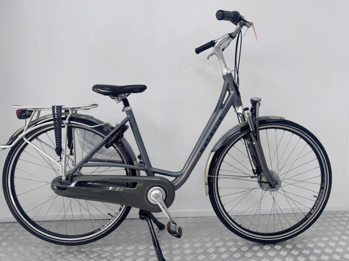 Batavus Fuego 7N stadsfiets zilver, 48 cm, vooraanzicht
