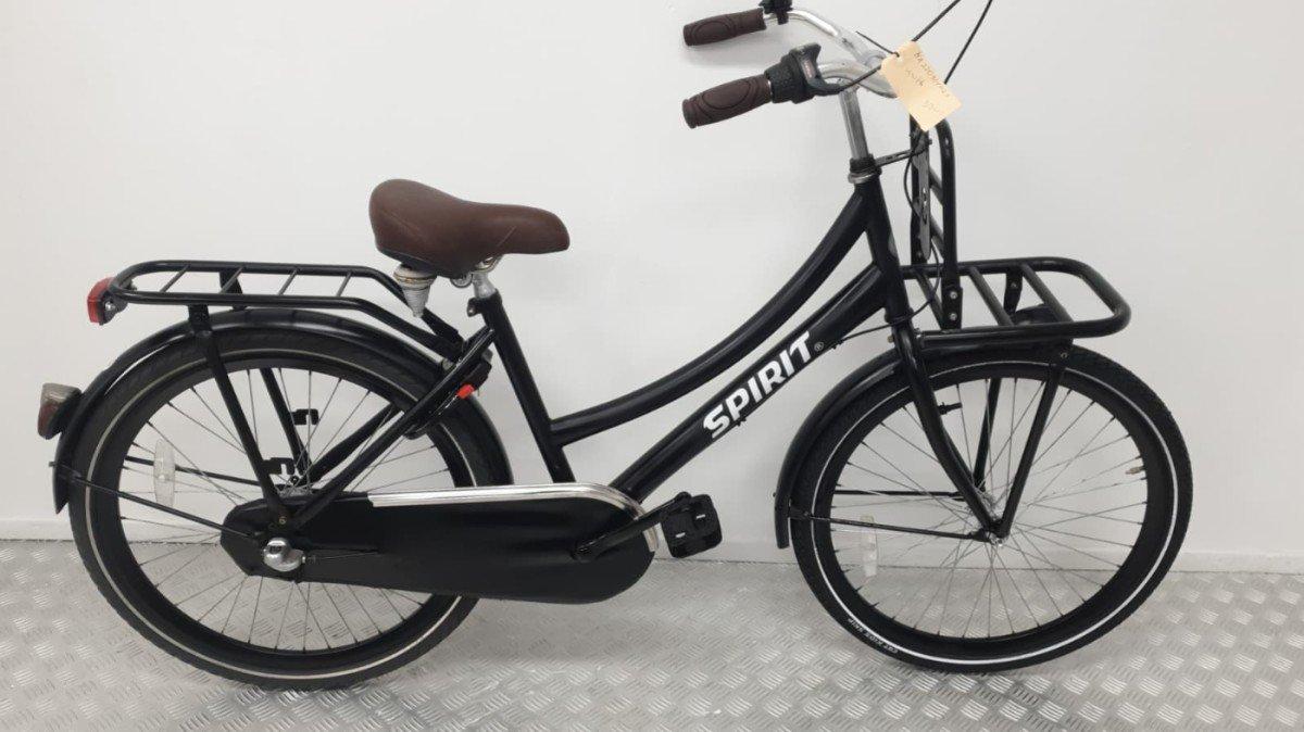 Spirit Transportfiets zwart kinderfiets 24 inch tweedehands